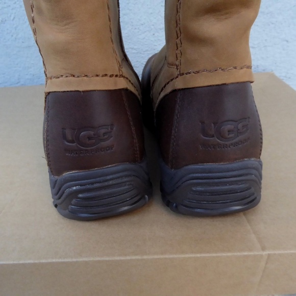 New UGG Miko Waterproof Leather Boots - Picture 7 of 10